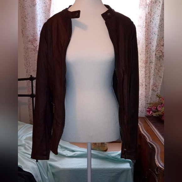 Brown Leather Jacket Size M - Picture 3 of 11